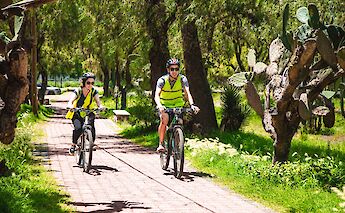 Teotihuacan Archeological Bike Tour. Teotihuacan en Bici