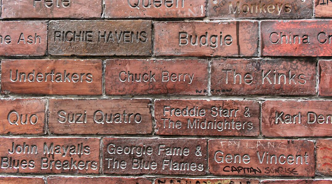 Wall outside of the Cavern Club, Liverpool, UK. Neil Martin@Unsplash