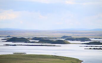 Hills and islets of Lake Myvatn, Iceland. Ulrich Knoll@Unsplash