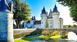 Loire Valley & Chambord E-Bike Tour with Food Tasting from Blois