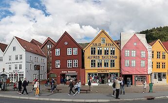 Reconstructed Hanseatic buildings of Bryggen, a World Heritage Site. CC:Diego Delso