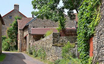 Buildings near Châteauneuf en Auxois, France. Flickr:Patrick