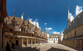 Hospices de Beaune (now a hotel). CC:Stefan Bauer