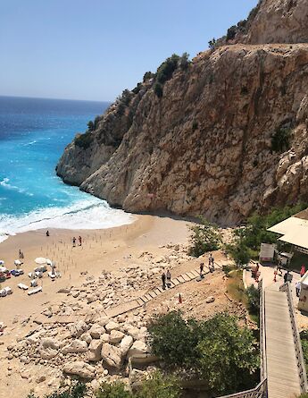 Walkway down to the beach in Fethiye, Turkey. Unsplash:Yeliz Pektas