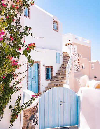Crete Island white architecture! Ryan Spencer@Unsplash
