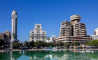 Plaza de España on Santa Cruz, Tenerife, Spain. CC:Mike Peel