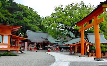 Kumano Nachi Taisha (熊野那智大社) shrine in Nachikatsuura, Wakayama, Japan. Tetsuhiro Terada@Flickr