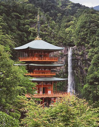 Nachisan, Nachi-Katsuura, Japan. Tom Vining@Unsplash