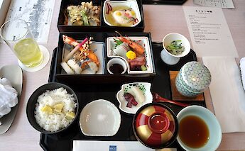 Traditional Japanese dining. CC:cyclonebill