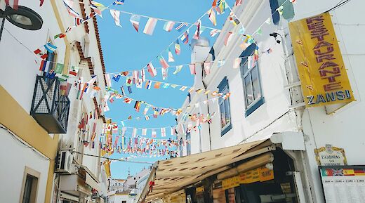 Street in Albufeira, Algarve, Portugal. Kevin Walker@Unsplash