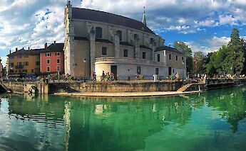 Thiou River in Annecy, France. CC:Chrissgg382000
