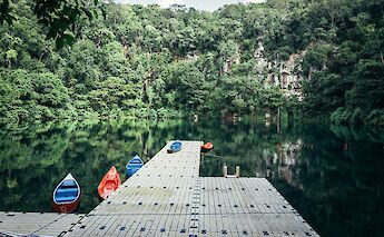Canoes, Mexico. Loris Boulinguez@Unsplash