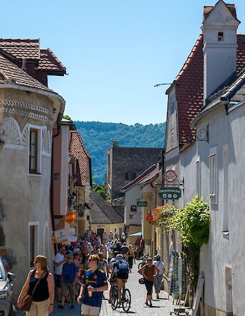 Sightseeing in Dürnstein, Lower Austria. Sandor Somkuti@Flickr