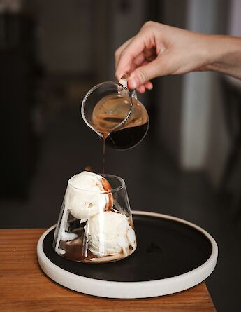 Affogato in Italy. Unsplash: Jojo Yuen