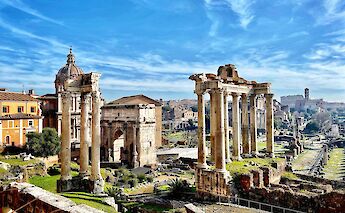 Fori Imperiali, Roma. Unsplash: Massimo Virgilio