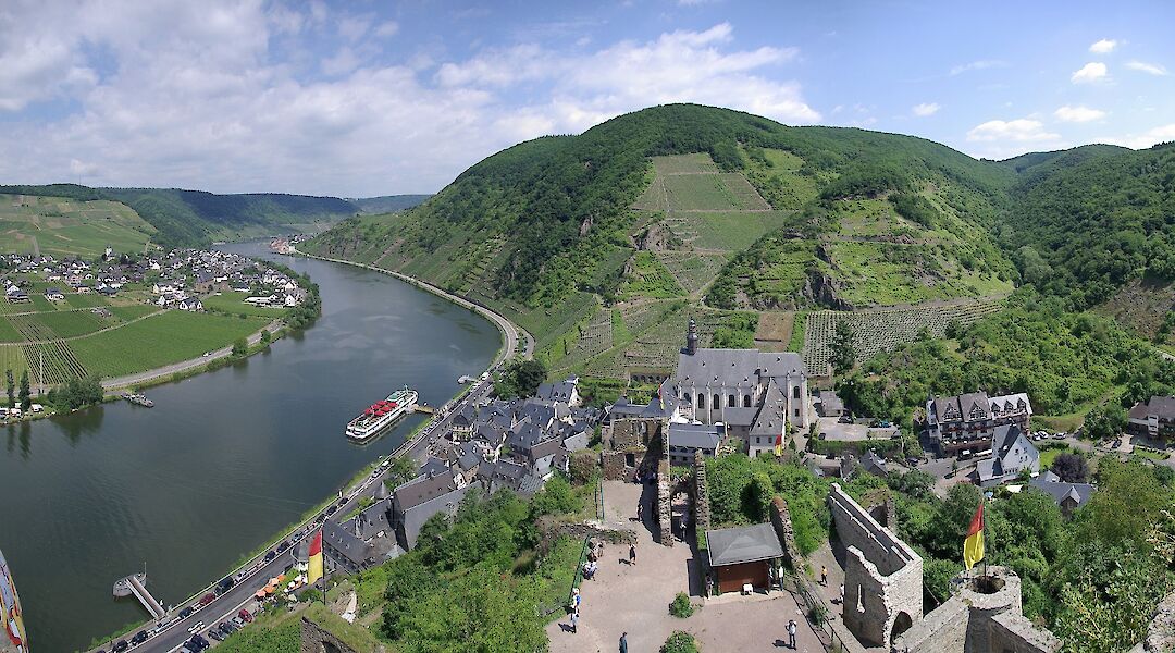 Mosel River through Beilstein, Germany. CC:Berthold Werner