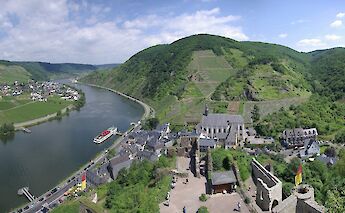 Mosel River through Beilstein, Germany. CC:Berthold Werner