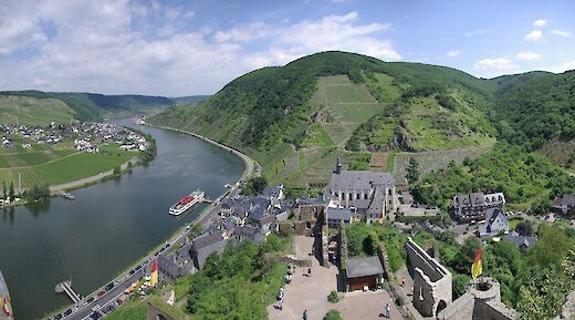 Mosel River through Beilstein, Germany. CC:Berthold Werner