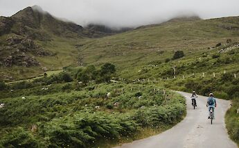 Cycling the Gap of Dunloe, County Kerry, Ireland. Alex Grodkiewicz@Unsplash