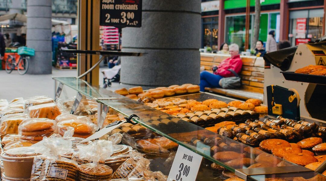 Pastries in Dordrecht, Holland. van asten maarten@Unsplash