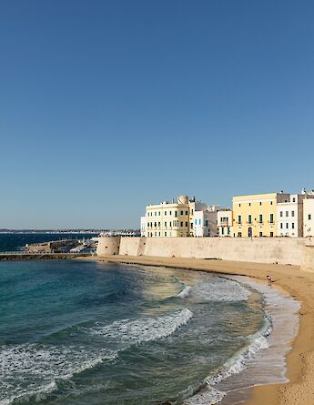 Gallipoli's Ionian coast. -to
