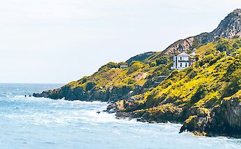 Coast of Howth, Ireland. Aleksander Vlad@Unsplash
