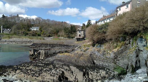 Houses at Glandore Bay, West Cork, Ireland. Kristian Lindqvist@Flickr