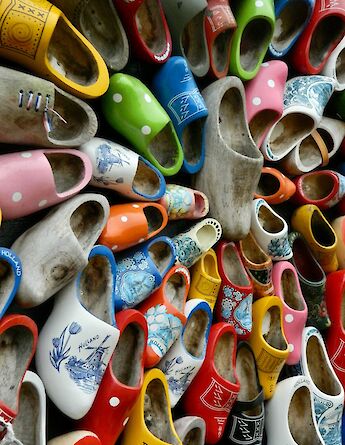 Wooden shoes in Zaanse Schans, Holland. Ezgi Deliklitas@Unsplash