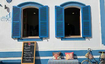 Traditional Portugese architecture in Cacela Velha. John Cameron@Unsplash