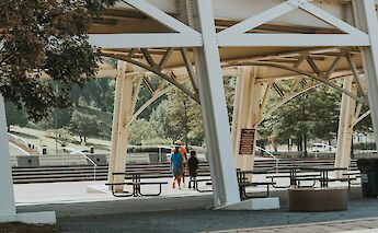 Building at Bicentennial Capitol Mall State Park, Nashville, Tennessee, USA. Barbara Burgess@Unsplash