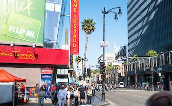 Hollywood Boulevard, Los Angeles, California, USA. Oxana Melis@Unsplash