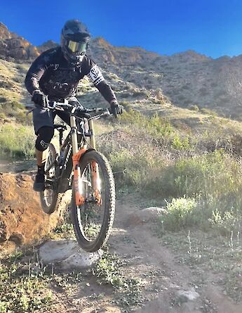 E-MTB Tour, Oak Park, CA, USA.