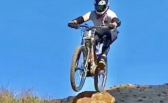 E-MTB Tour, Oak Park, CA, USA.