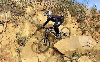 E-MTB Tour, Oak Park, CA, USA.