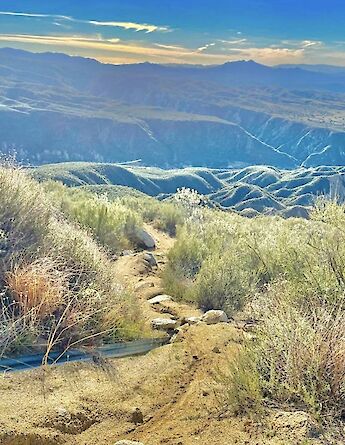 E-MTB Tour, Oak Park, CA, USA.