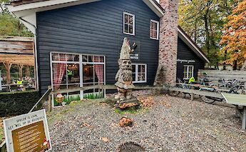 Coffee stop along the cycle route! ©ryan