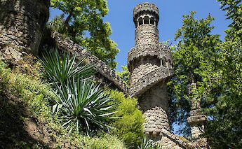 Castle in Sintra, Portugal bike tours. Helder Burato Berto@Unsplash