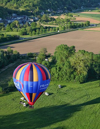 Hot-air balloon ride over the Loire Valley, France. Damien Chaudet@Unsplash