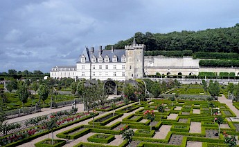 Loire Valley Chateaux & Gardens Bike Tour