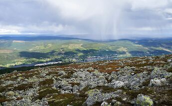 Rocky mountain, Voss, Norway. Barnabas Davoti@Unsplash