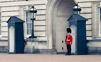 Guard outside Buckingham Palace, London, England. Patrick Robert Doyle@Unsplash