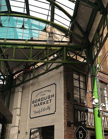 Entrance to Borough Market, London, England. Laura Lugaresi@Unsplash