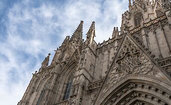 Looking up at Barcelona cathedral, Spain. Jovana Jelovac@Unsplash