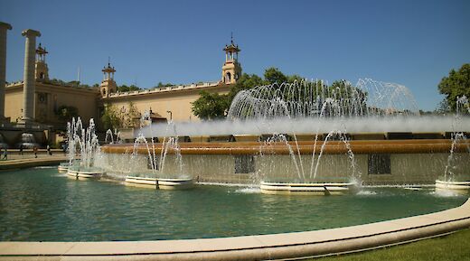Fountains on Montjuic Hill, Barcelona. Igor Ferreira@Unsplash