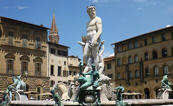 Fountain in Piazza della Signoria, Florence. Jean Giroux@Unsplash