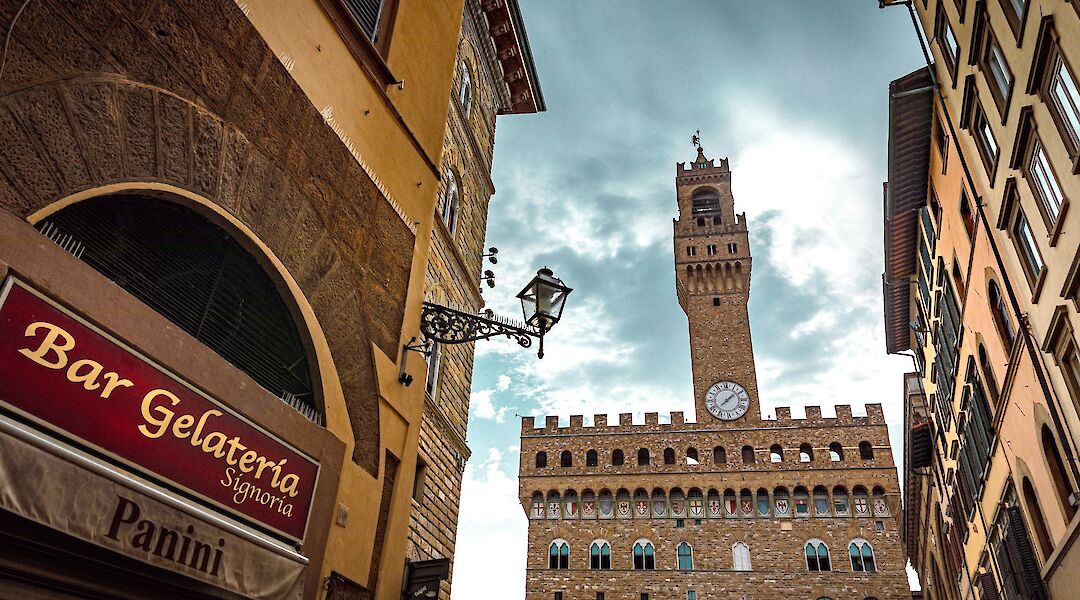 Grey clouds above the Piazza della Signoria, Florence, Italy. Bianca Ackermann@Unsplash
