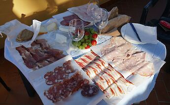 Italian picnic. Sheilac@Unsplash