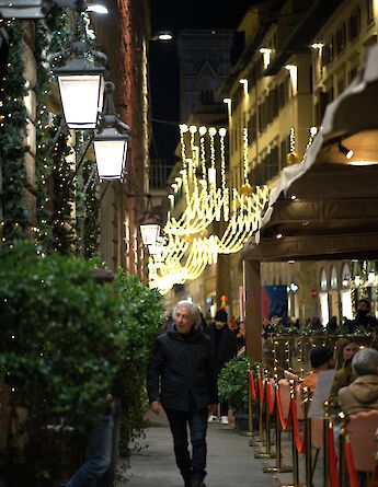 Outdoor restaurant seating, Florence. Mihaela Claudia