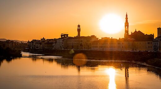 Nighttime Florence Bike Tour with Wine & Aperitivo Picnic, Florence