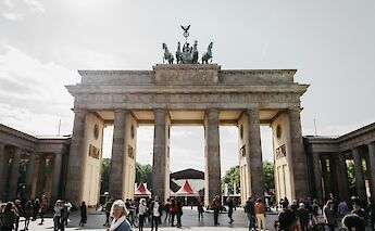 The Bradenburg Gate at dusk, Berlin, Germany. Marius Serban@Unsplash
